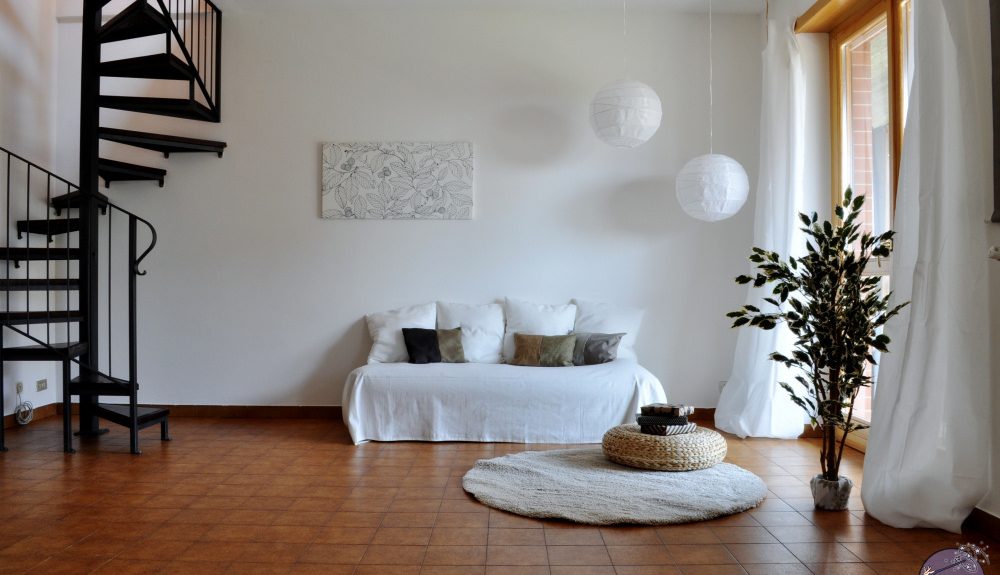 home staging con allestimento soggiorno