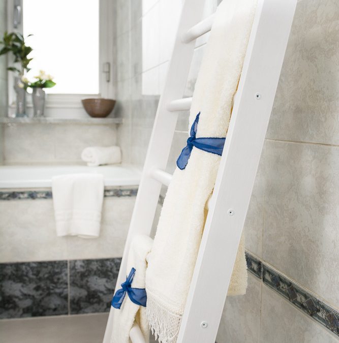 Dettaglio bagno scala porta asciugamani