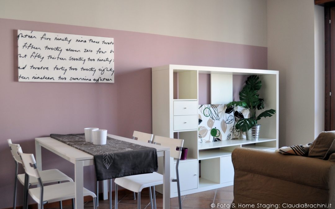 soggiorno arredato ikea per casa in affitto