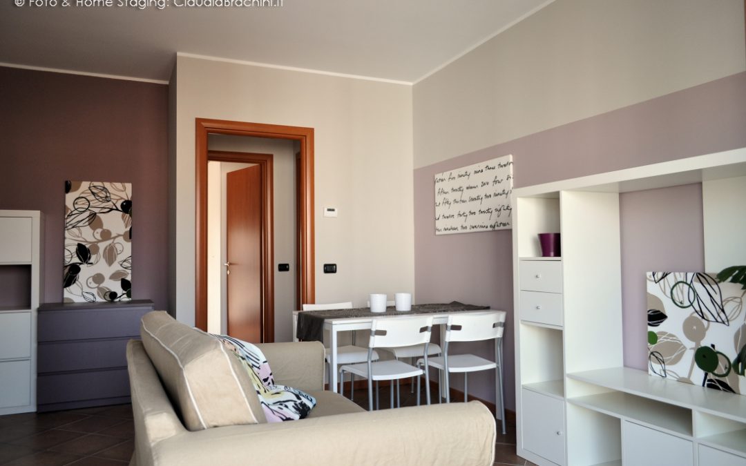 soggiorno arredato ikea per casa in affitto