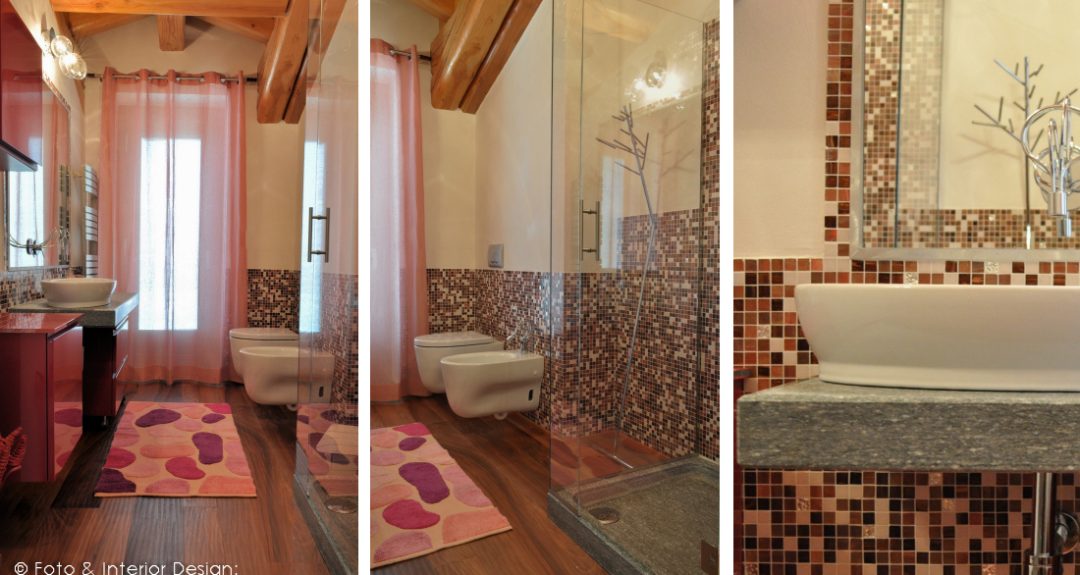 bagno mosaico fucsia e pietra di Luserna