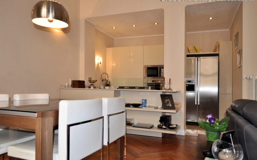 cucina tortora lucida con libreria