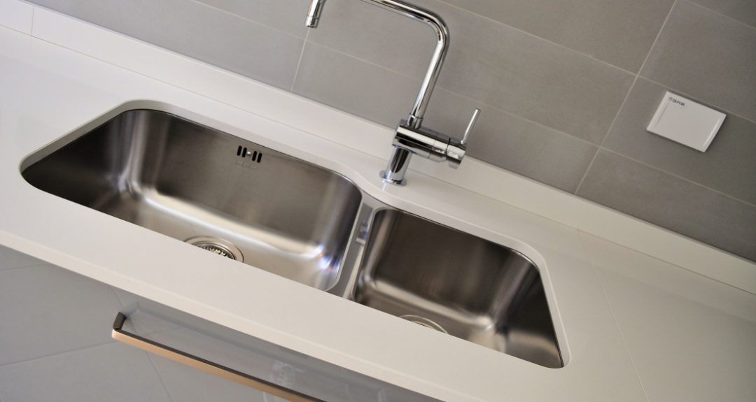 lavello cucina asimmetrico montato sottotop