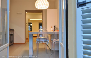 la cucina dal terrazzo