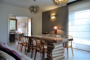 interior design soggiorno parete tortora